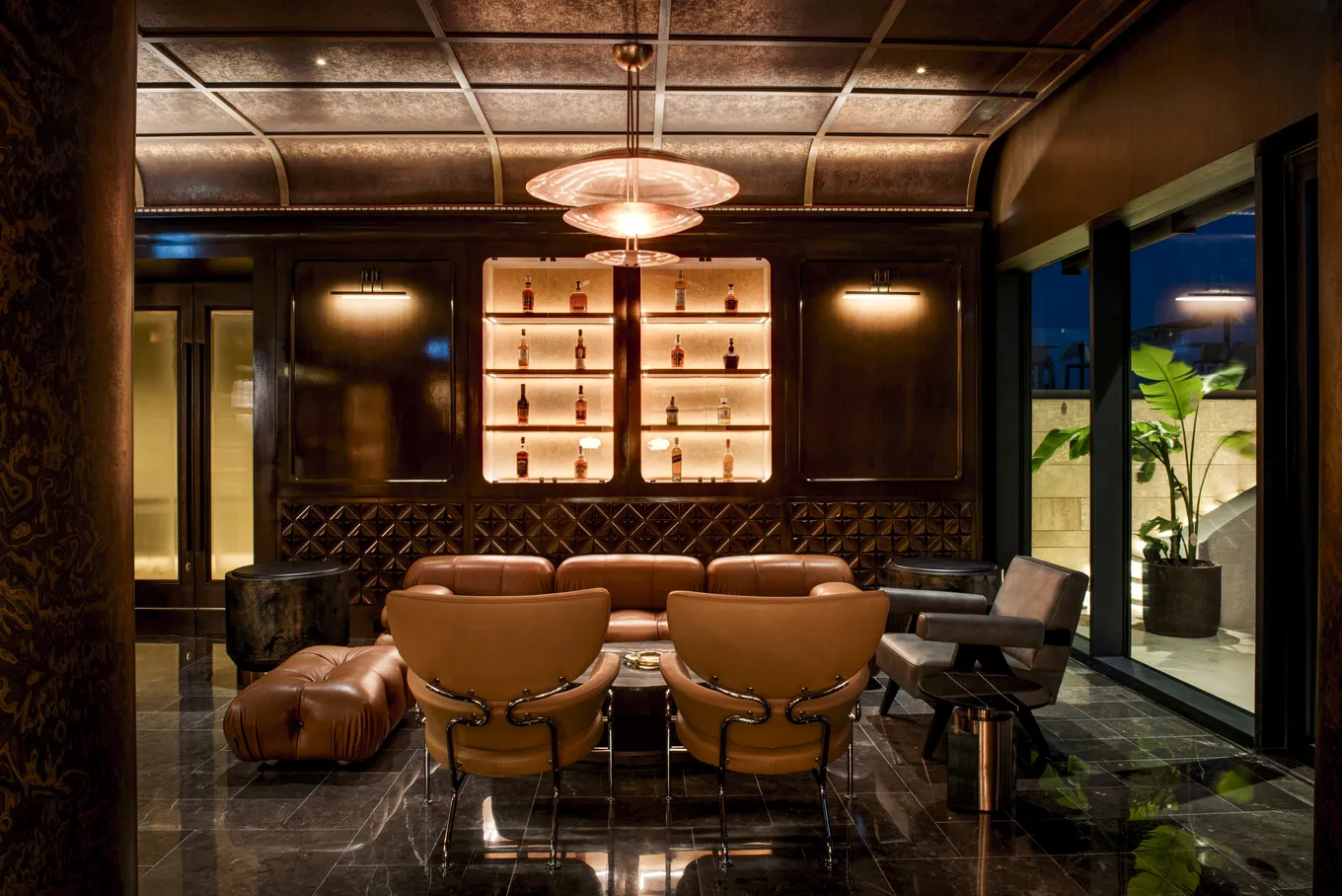 Ash Cigar Lounge 18+ Regnum The Crown