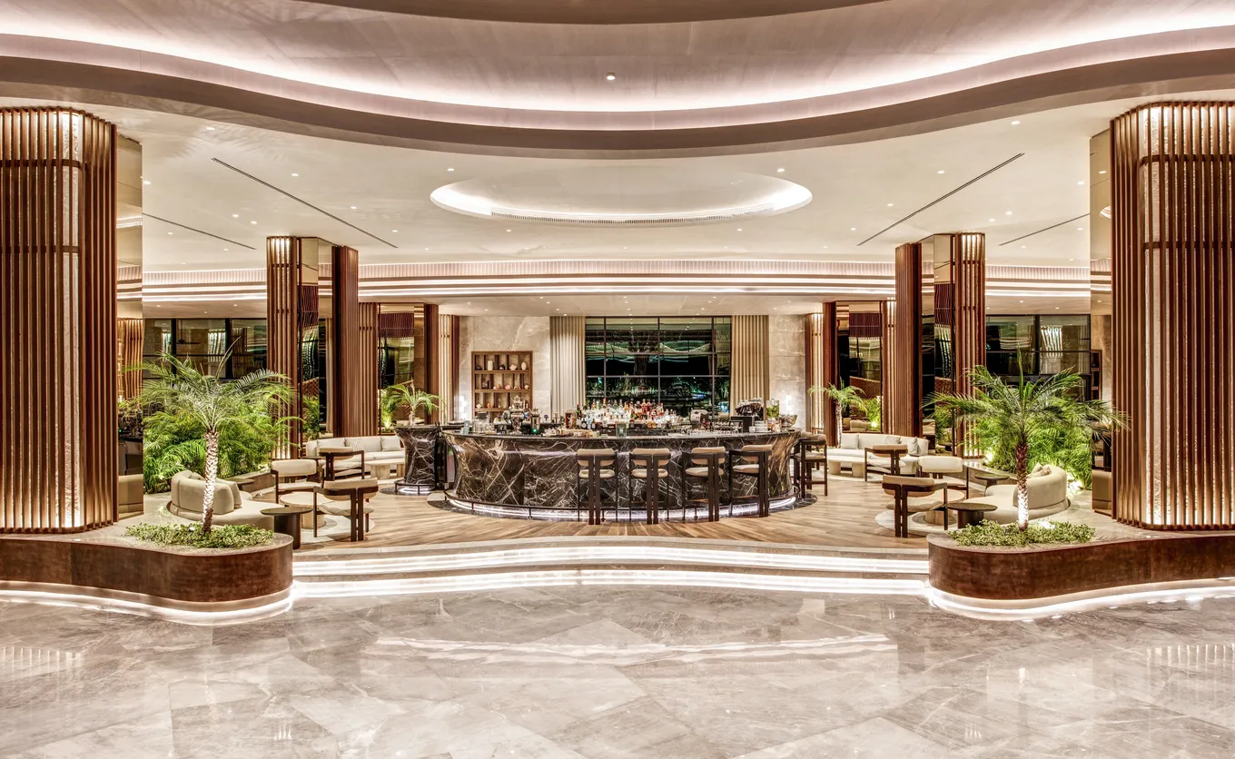 Crown Lobby Bar Regnum The Crown